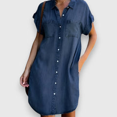 Marisse – Let og Luftig Denimkjole med Knapper
